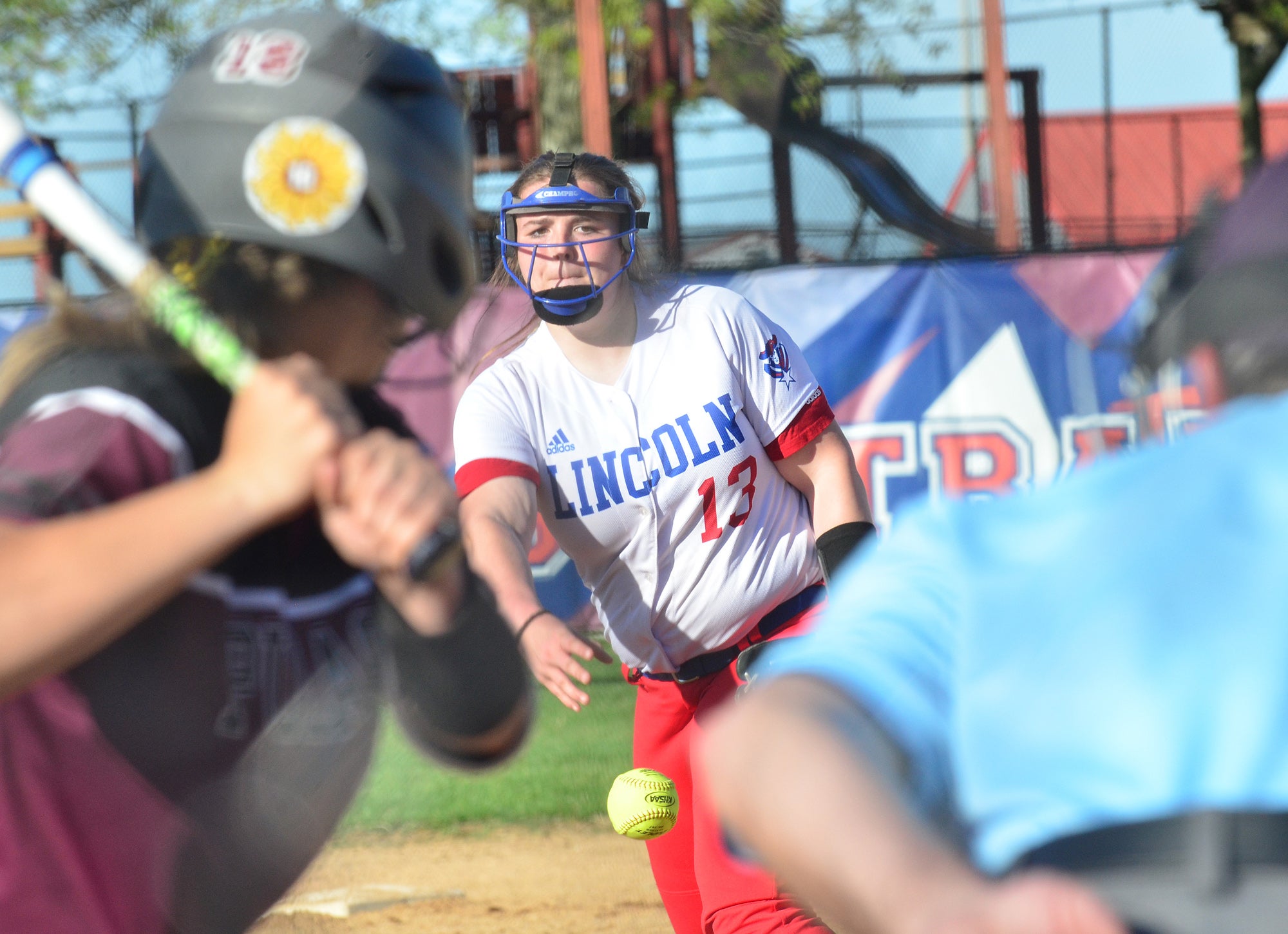 H.S. Softball Lincoln can’t hold lead; falls to region’s top team