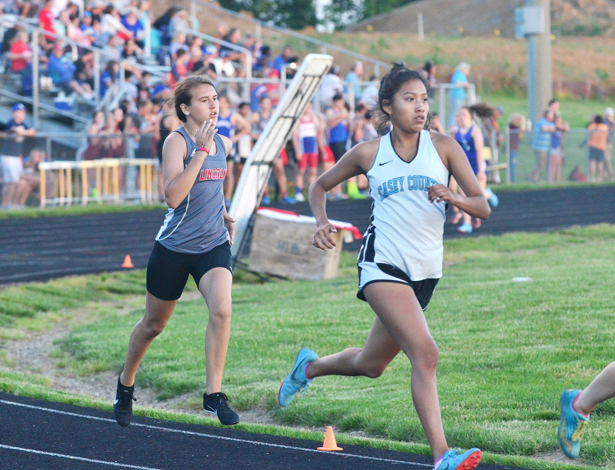 Hazlett, Alcorn, Randall twins reign as region champs in 4x200 relay ...