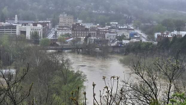 The swollen Kentucky River looking over downtown Frankfort. (Kentucky Today/Tom Latek)
