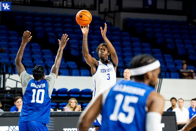 Kam Williams impressed coach Mark Pope with his play in a scrimmage against La Familia, UK's alumni team. (UK Athletics photo)